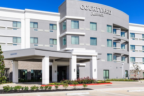 Courtyard by Marriott Lake Jackson Exterior