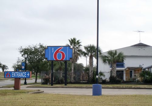 Motel 6 Freeport