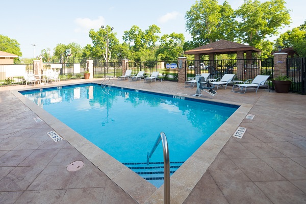 Staybridge Suites Lake Jackson Pool